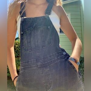 Black Denim Wash Overalls! Old Navy barely worn size 0
